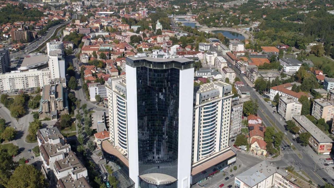 Apartment Cecovic - Mellain 투즐라 외부 사진